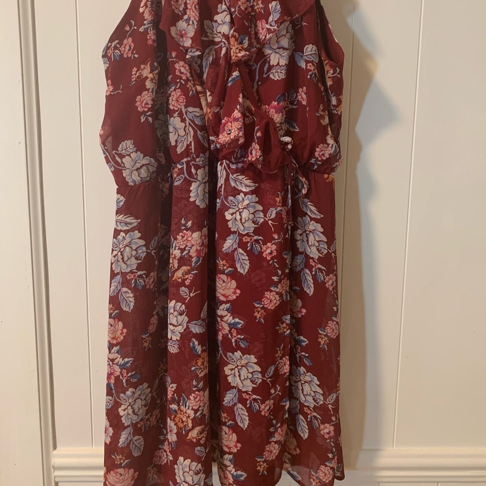 XL Flower Dress with Ruffle Effect